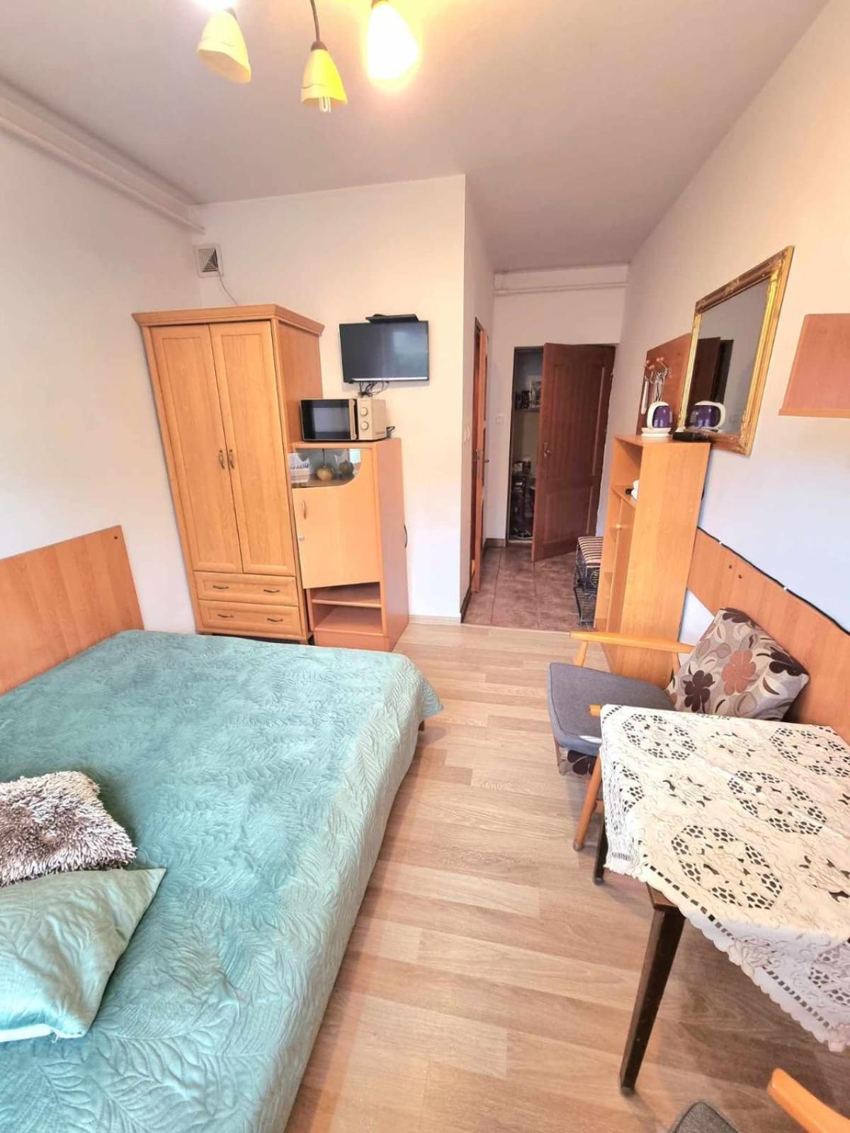 Kacperek W Centrum Willowa 4a *